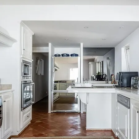 Villa Amazing Views 6 Bd In
