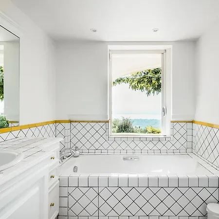 빌라 Amazing Views 6 Bd In 그리모