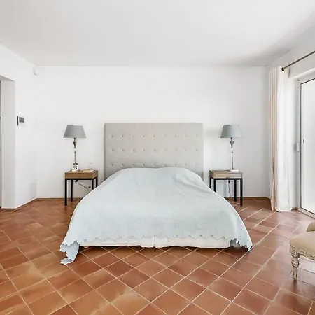 Villa Amazing Views 6 Bd In