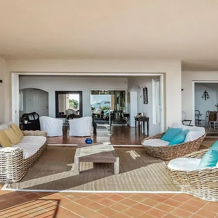 Amazing Views 6 Bd In *